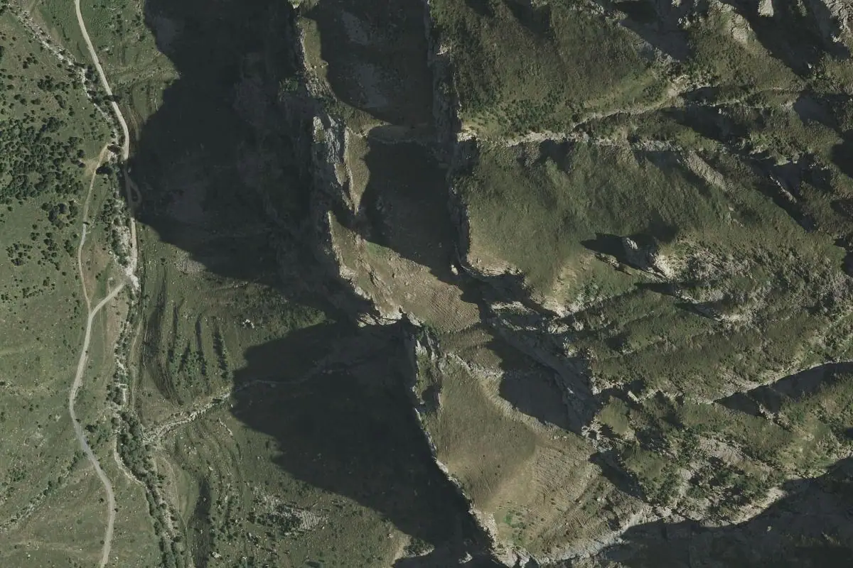 Foto aérea de la zona de Valle de Tena · Valle de La Ripera