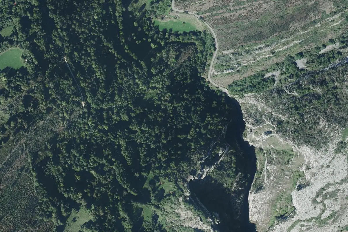 Aerial photo of the Foces del río Aller area