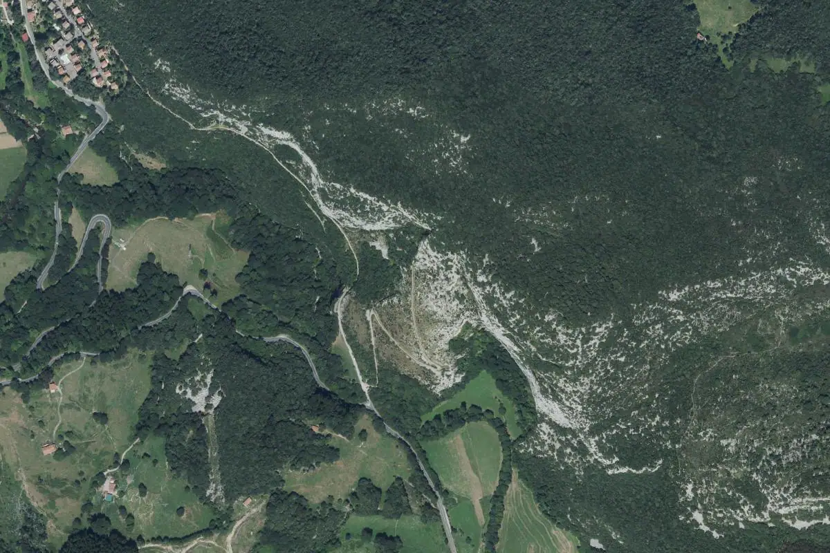 Aerial photo of the Ramales de la Victoria area