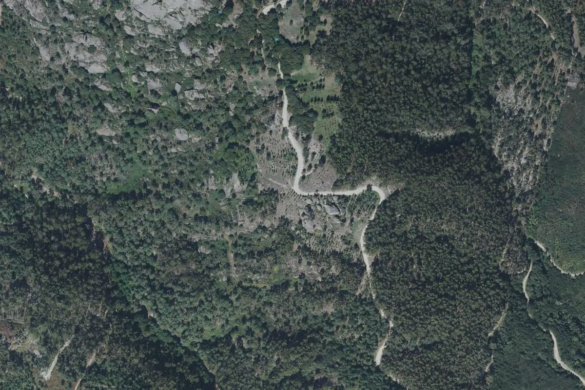 Foto aérea de la zona de La curva - Bouldering