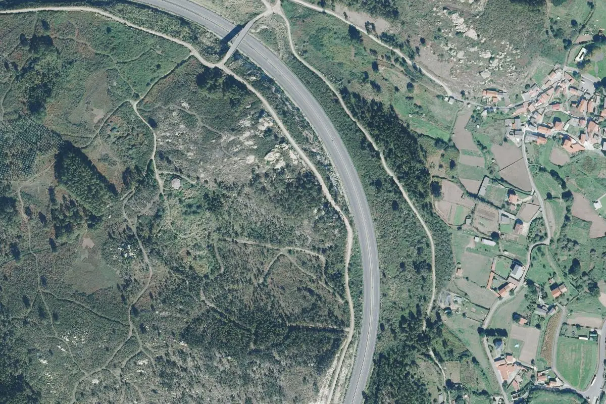 Aerial photo of the Nostián Oeste - Bouldering area
