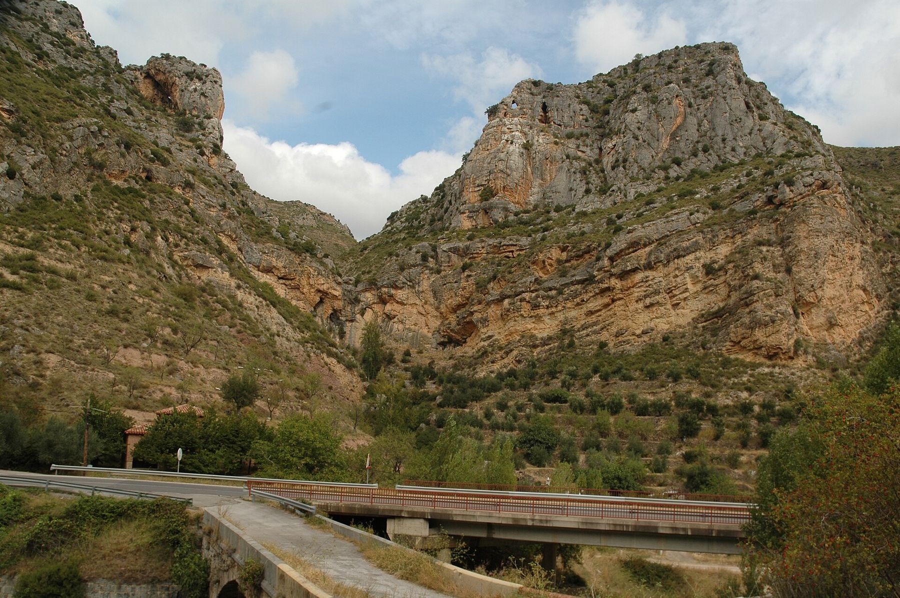 The crags of Arnedillo